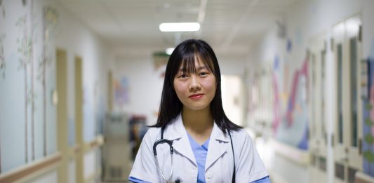 Las autopsias revelan mucho sobre el nuevo coronavirus anesthesia, doctor, female