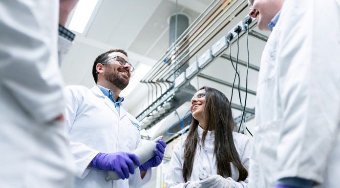 «Coronamakers»: una comunidad de voluntarios contra la enfermedad engineer, engineering, chemical