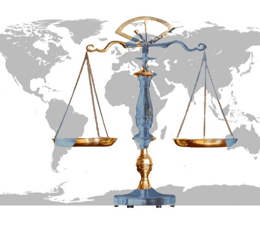 Primera demanda colectiva por no proteger a la población del Covid-19 law, world, legal